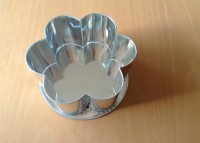 DORTOVÁ FORMA KYTKA  30 CM