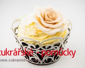 KOŠÍČKY NA CUPCAKES  12 KS  BÍLÁ PERLEŤ SRDCE