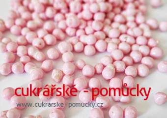 ČOKOLÁDOVÉ KŘUPAVÉ KULIČKY RŮŽOVÉ